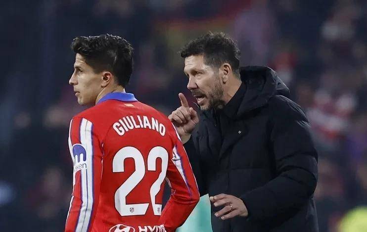 包含马德里竞技迎意甲关键赛，集结日主帅复盘，压力陡增，资深球员宣示担当的词条