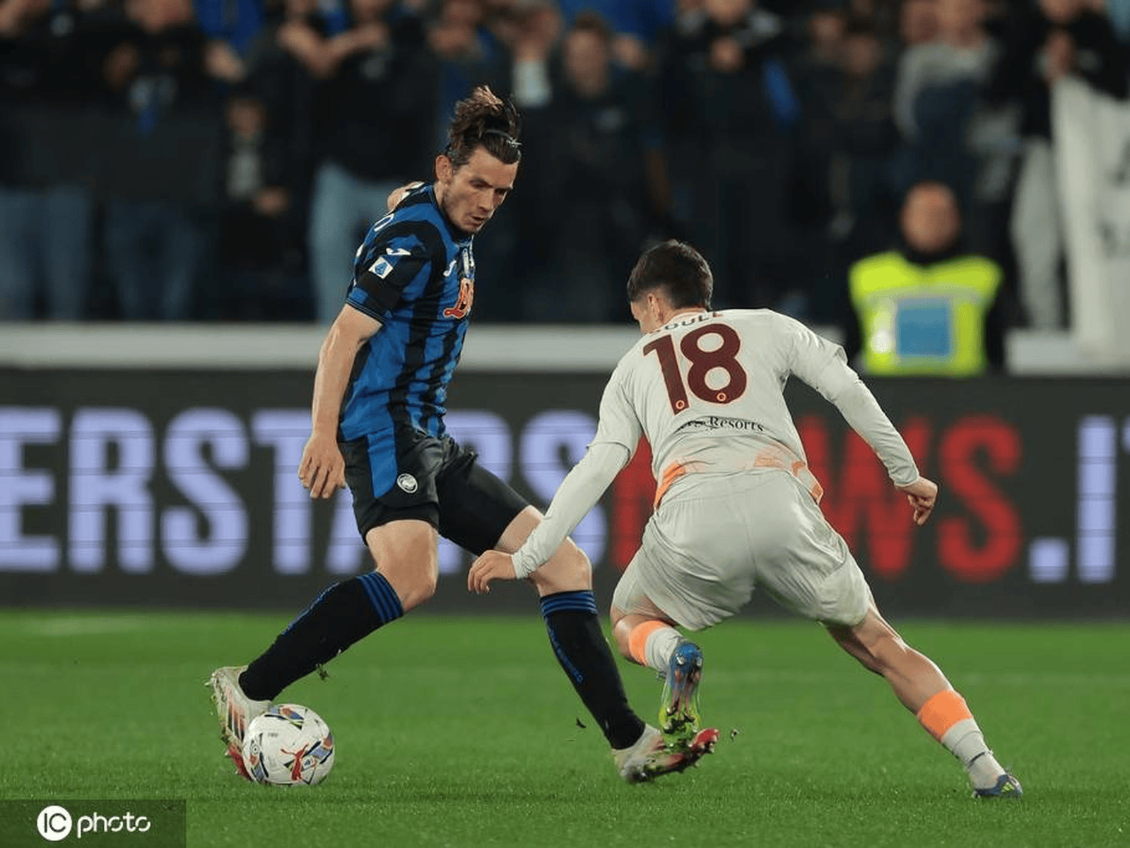 亚特兰大训练开放日，转会期复出首秀引欢呼，意甲在即，训练强度明显提升的简单介绍米兰体育中国官网