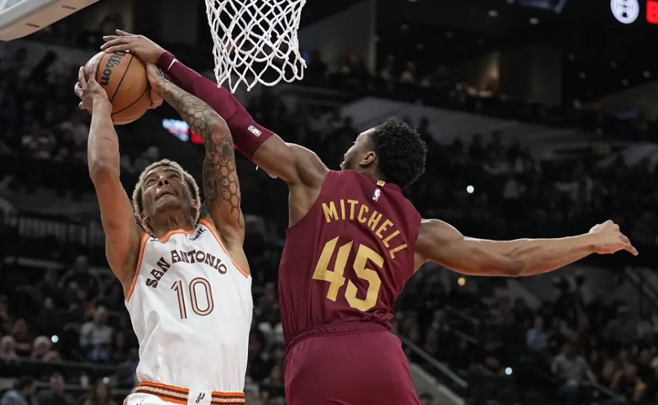 今夜武汉三镇备战国王杯圣安东尼奥马刺清晨外线爆发，瓦伦西亚关键时刻刷新队史纪录直接炸裂(瓦伦西亚理工大学官网)AC Milan Sports